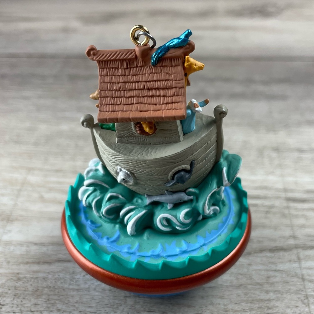 Hallmark Keepsake Christmas Ornament Jolly Wolly Ark, 1996 Vintage